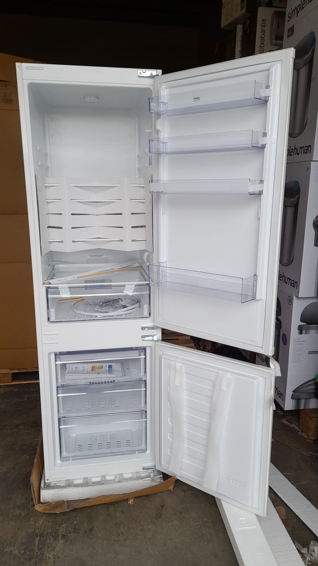 Beko BCB7030F 70:30 White Integrated Frost free Fridge freezer 4722-3605