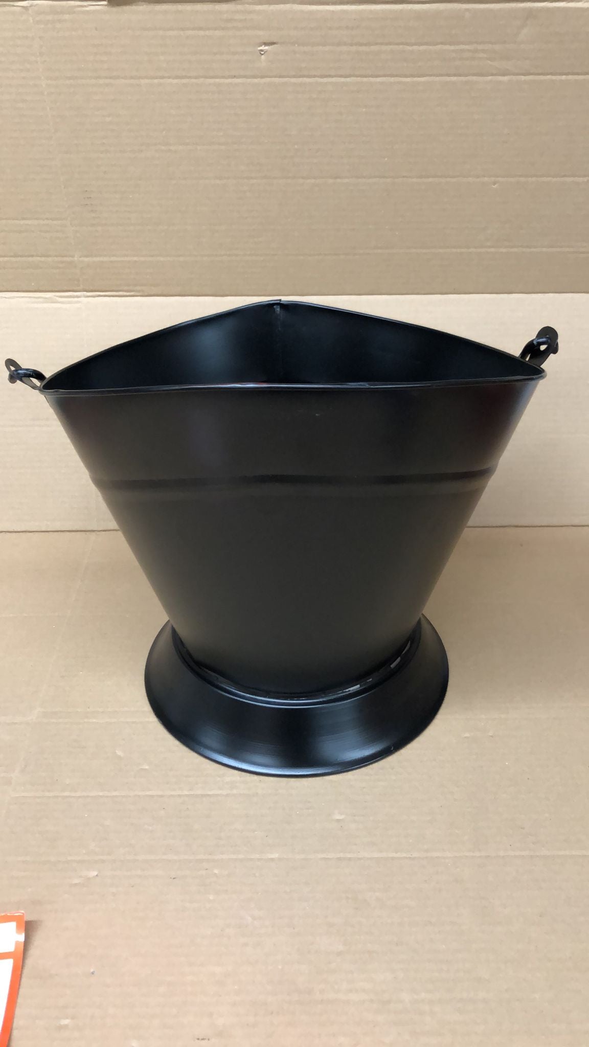 16 Inch Black Waterloo Bucket- 4101