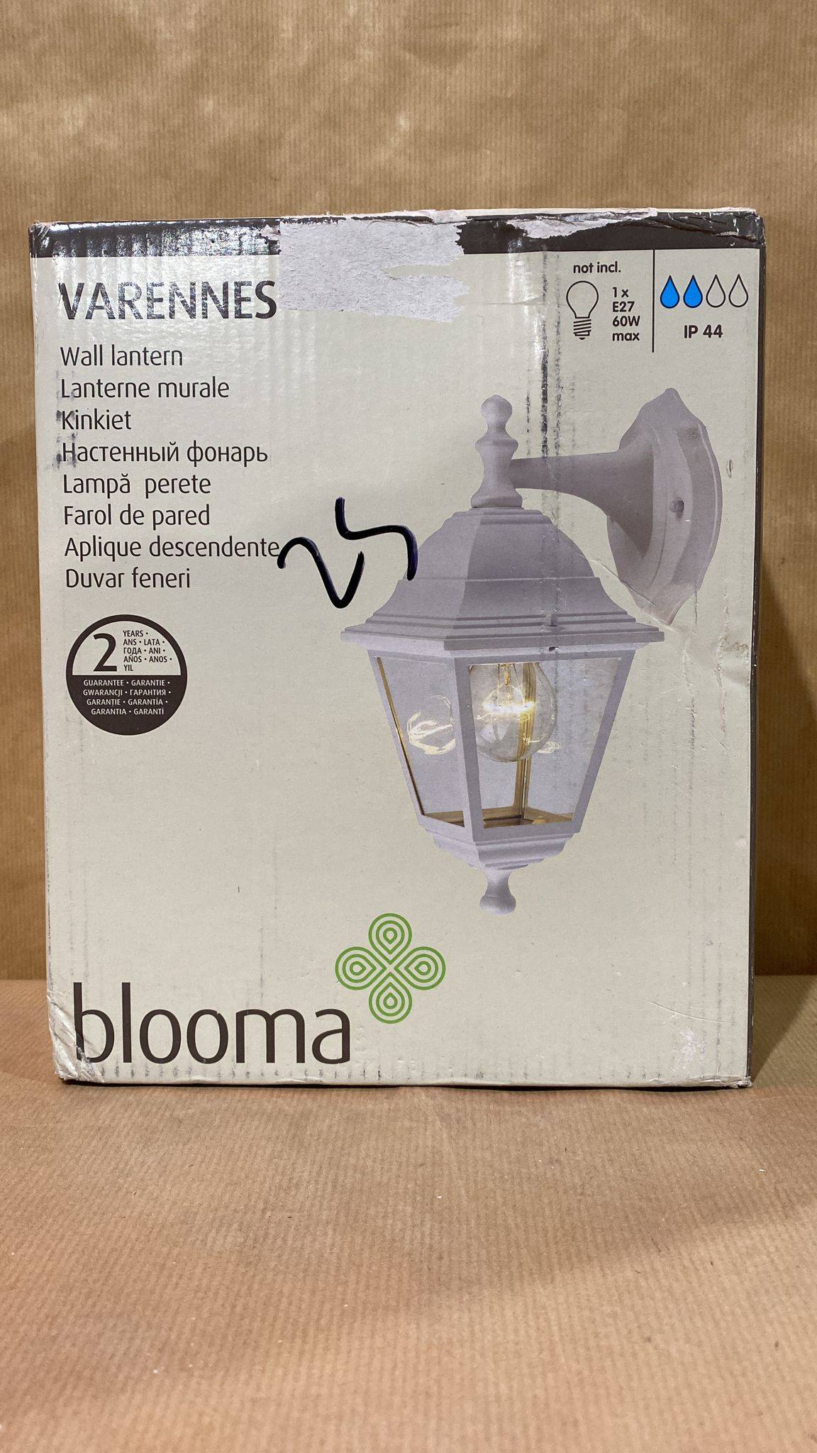 Blooma Varennes Matt White Mains-powered Halogen Outdoor Lantern Wall light - 4568