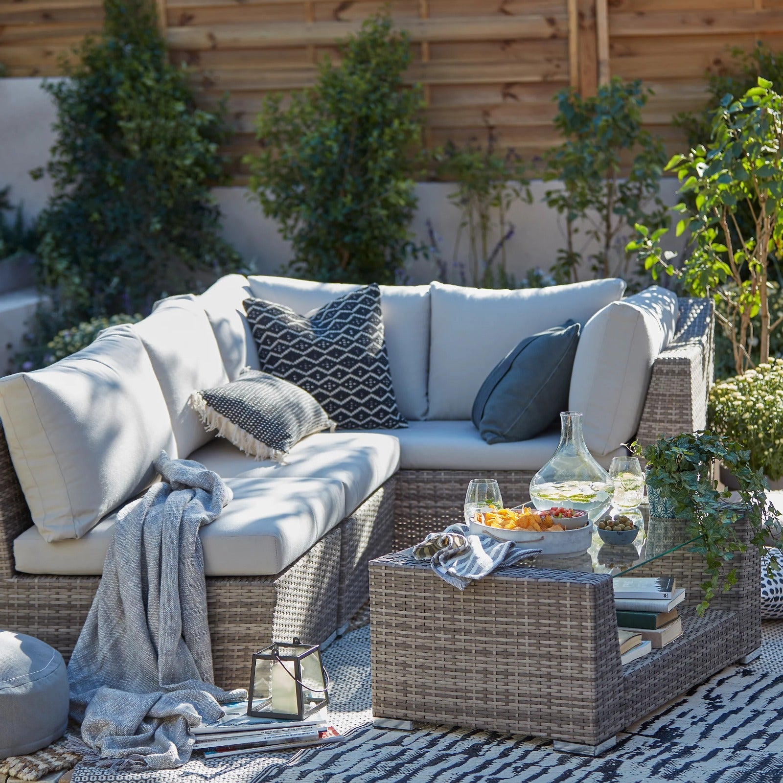 GoodHome Maevea Grey Rattan effect 4 seater Garden furniture set -