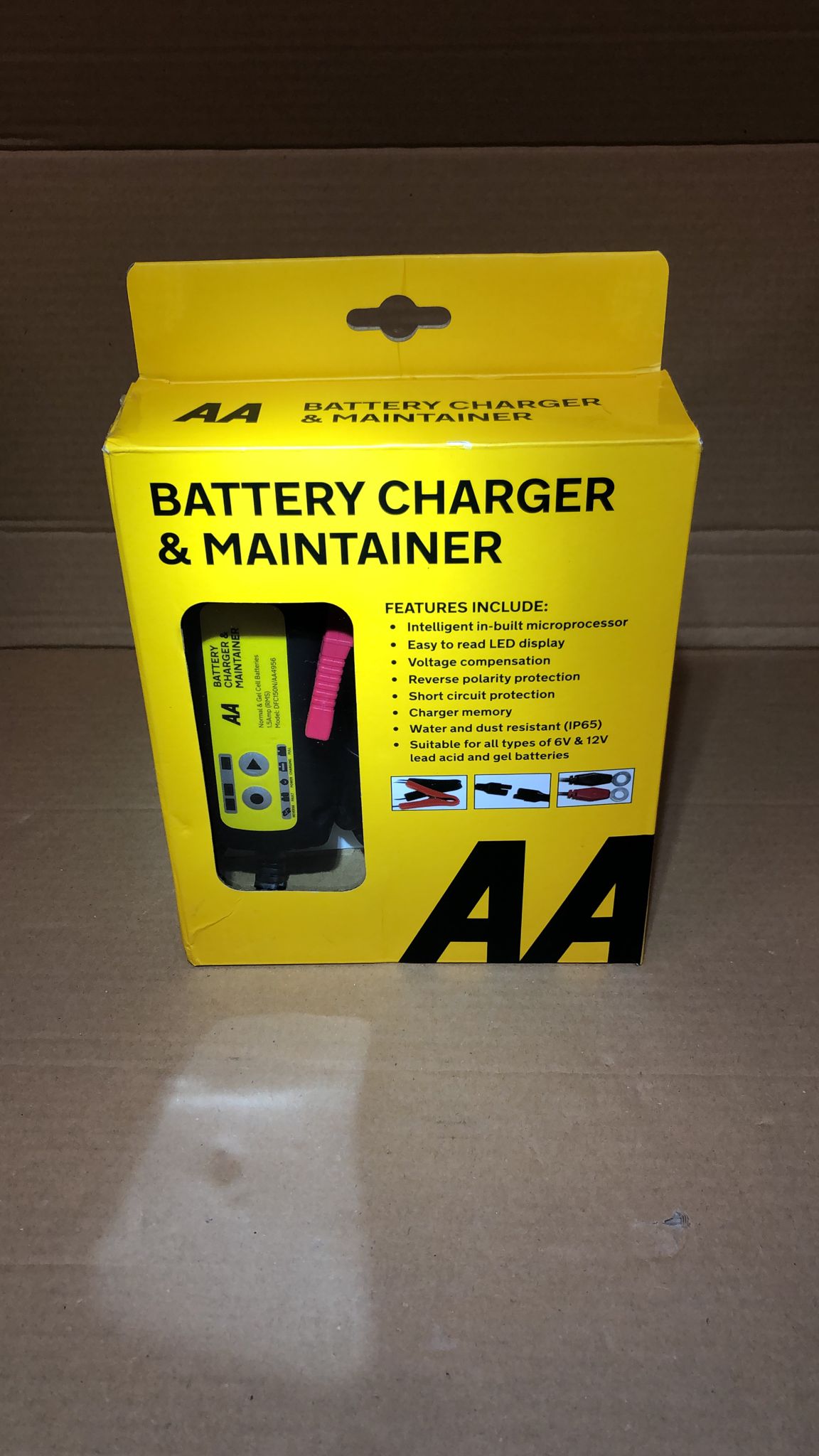 AA AA4956 Car Battery Charger Maintainer UK Plug Fully Automatic with Crocodile Clamps Eyelet Connectors As Used By AA Patrols,Black/Yellow,1.5 Amp 6 V/12 V-4956