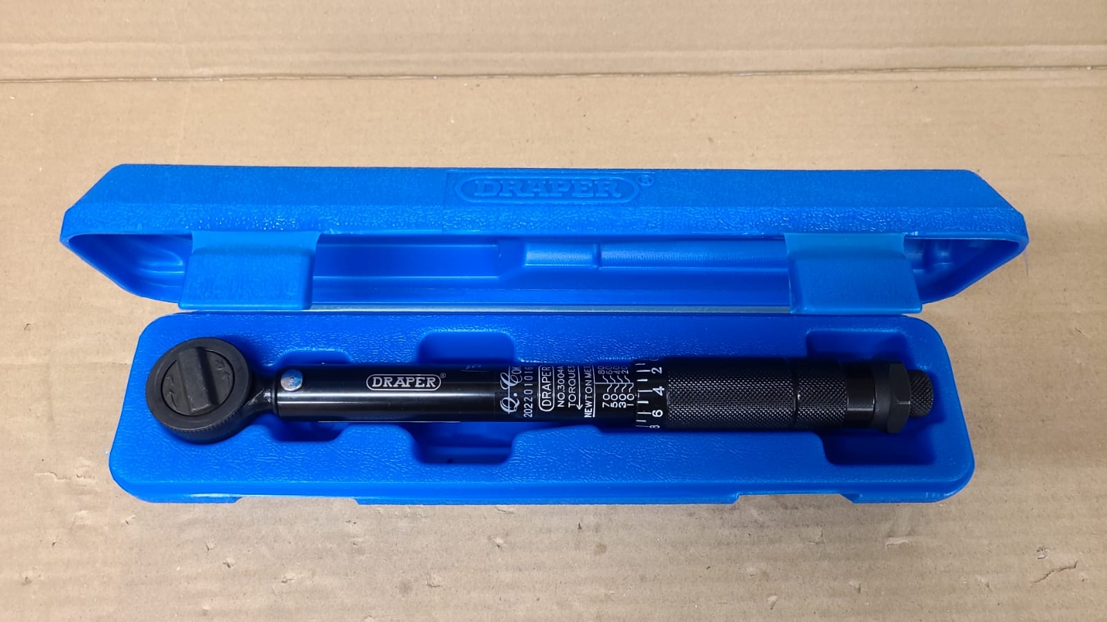 Draper 64534 Square Drive Ratchet Torque Wrench 3/8 Inch -9653