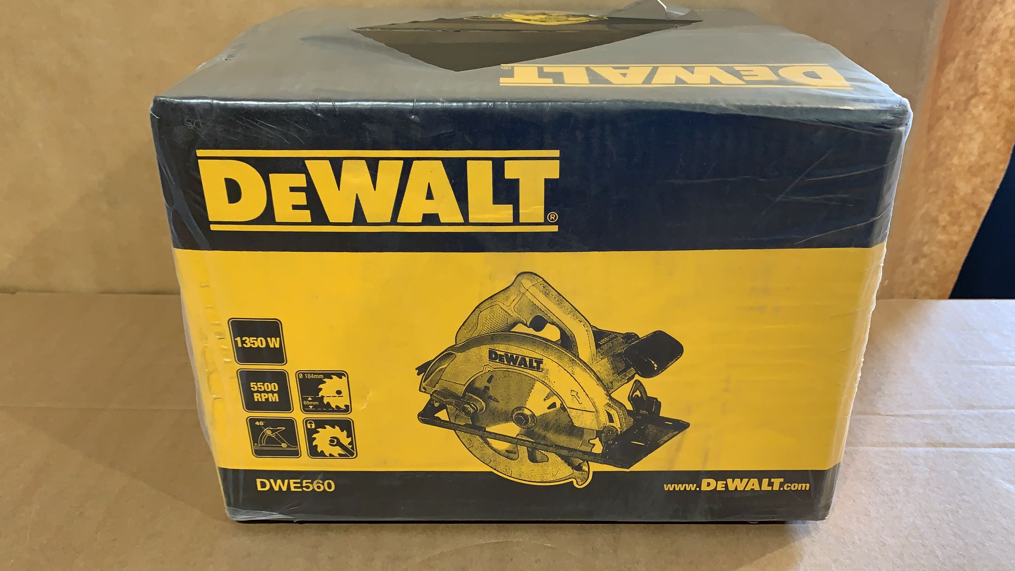 DeWalt 1350W 240V 184mm Corded Circular saw DWE560-GB