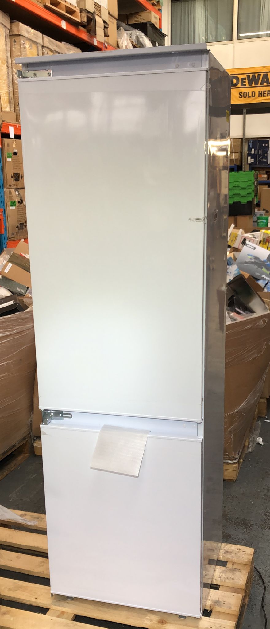 GoodHome-Fridge freezer-70:30 Integrated-White-GHBI7030FFUK-6924