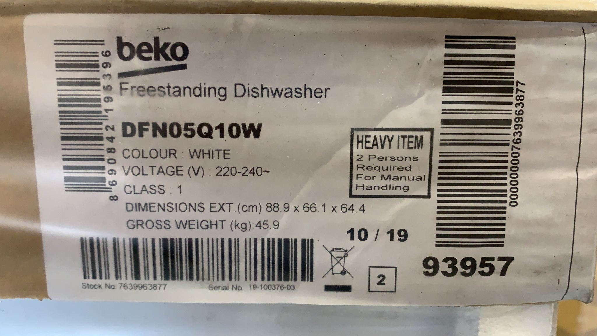 Beko DFN05Q10W Freestanding White Full size Dishwasher 5396