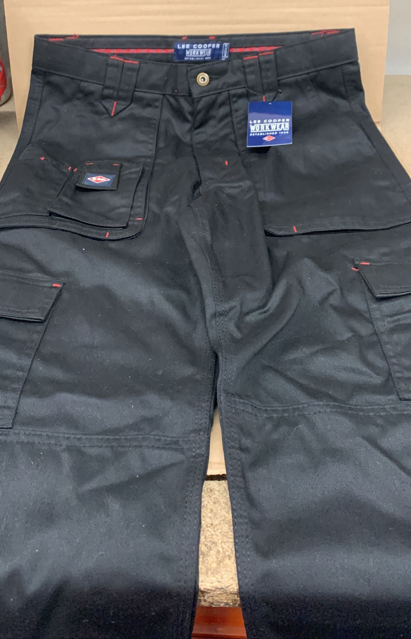 Lee Cooper Workwear Mens Cargo Work Trousers-Size  W32 /  L31-B  0346