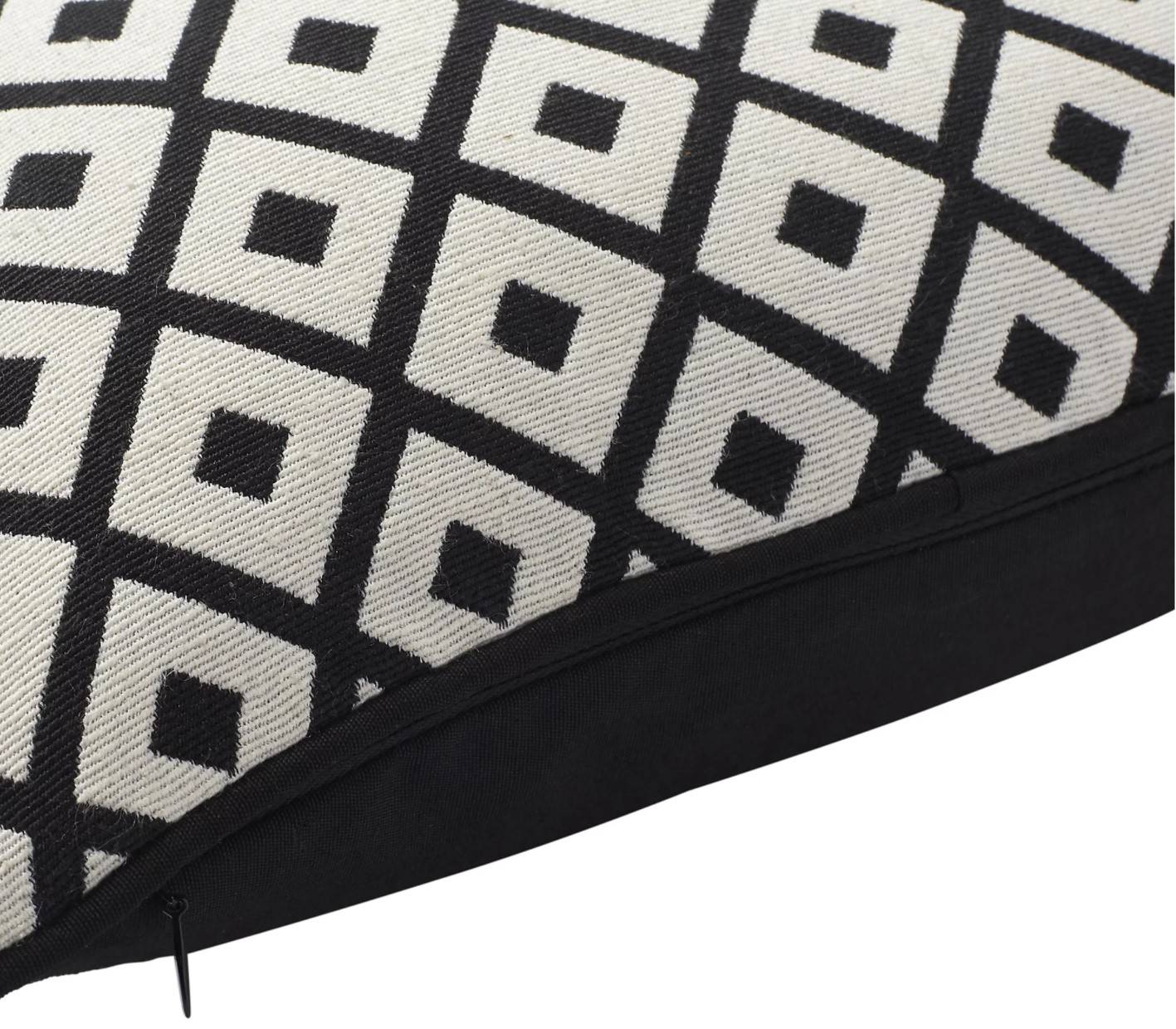 Misore Patterned Black & white Cushion (L)40cm x (W)40cm 6125