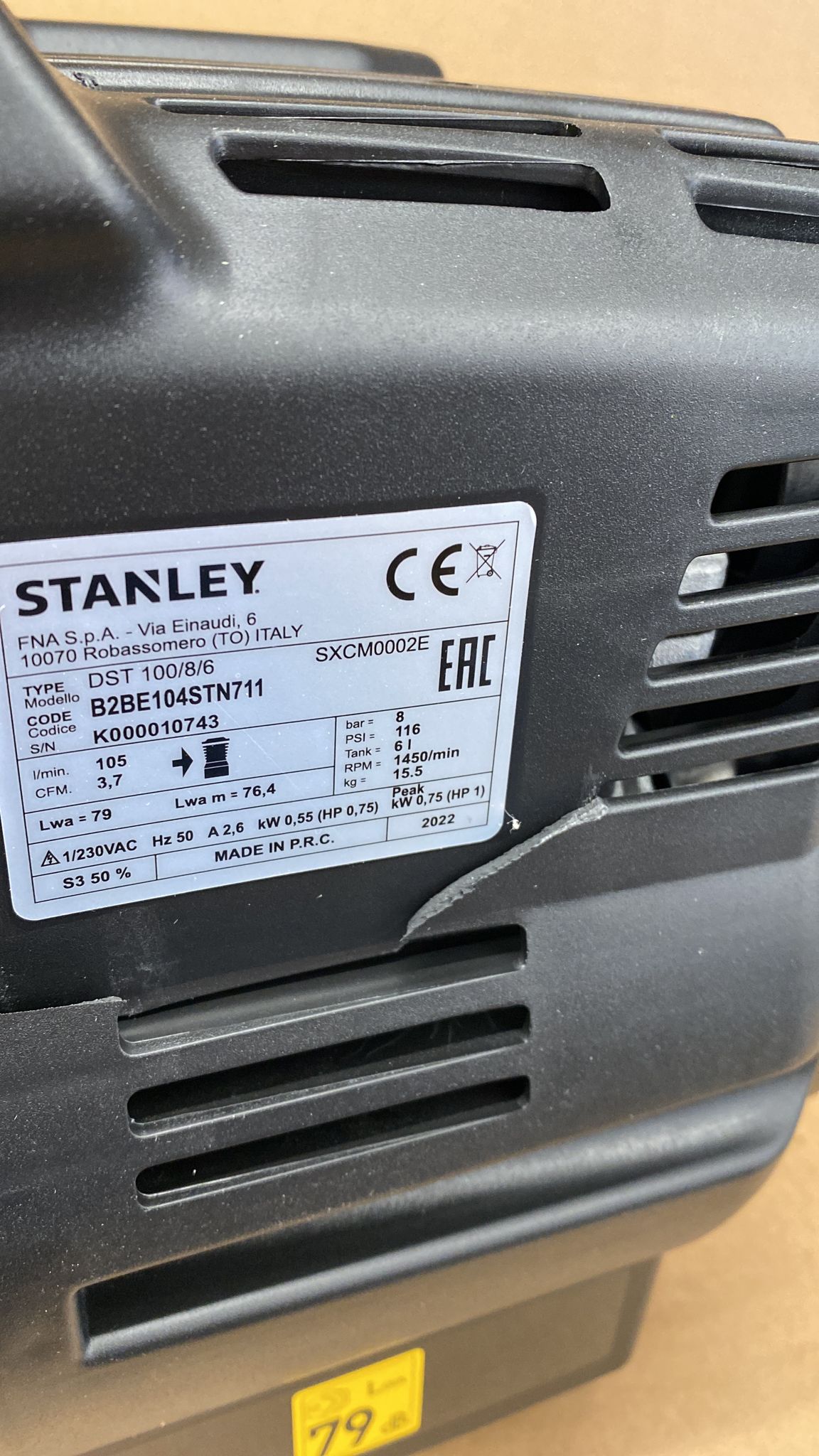 Stanley DST 100/8/6/SI 6L Silent Air Compressor 2418