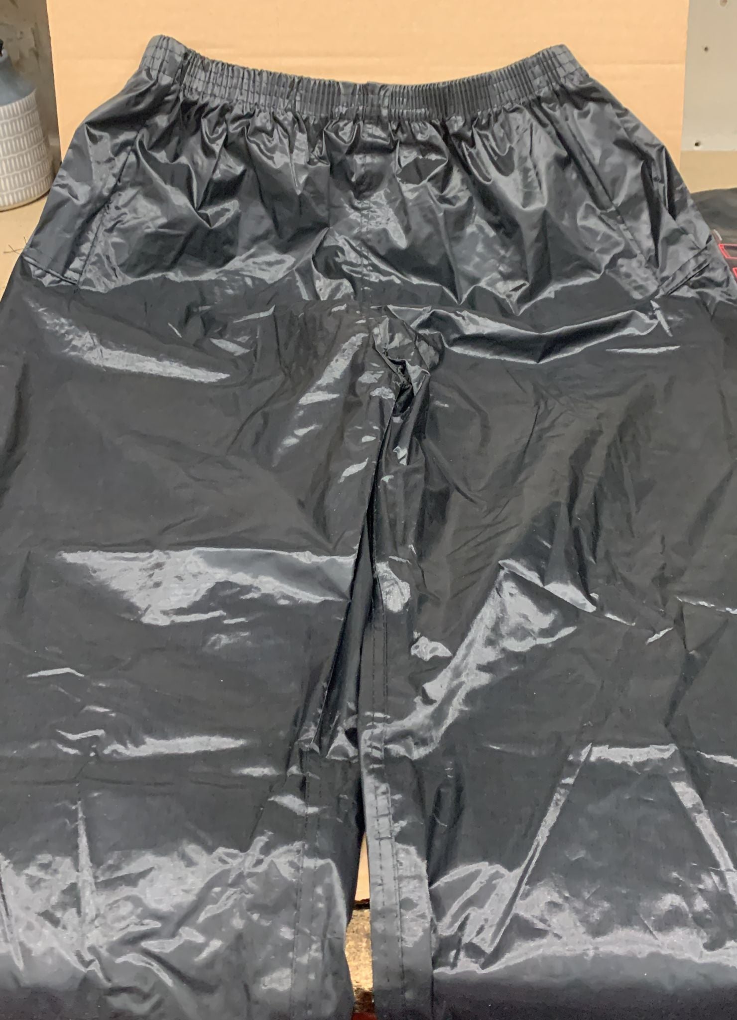 Blackrock Men's Black Cotswold Waterproof Trousers-Medium- W 80-110  L 182-188- B  2877