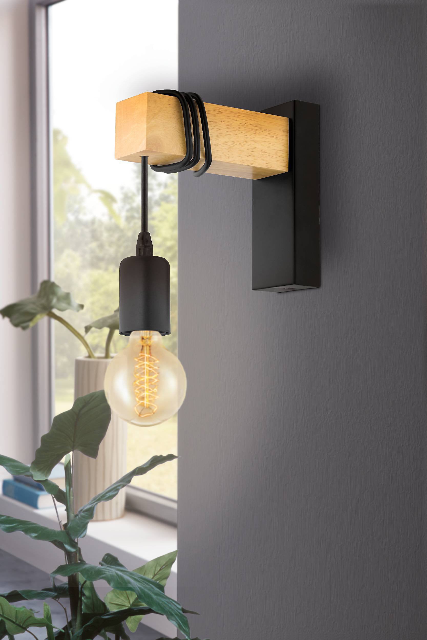EGLO Townshend Black Metal & Natural Wood Wall Light - Vintage Industrial Style (D) 21.5cm 9174