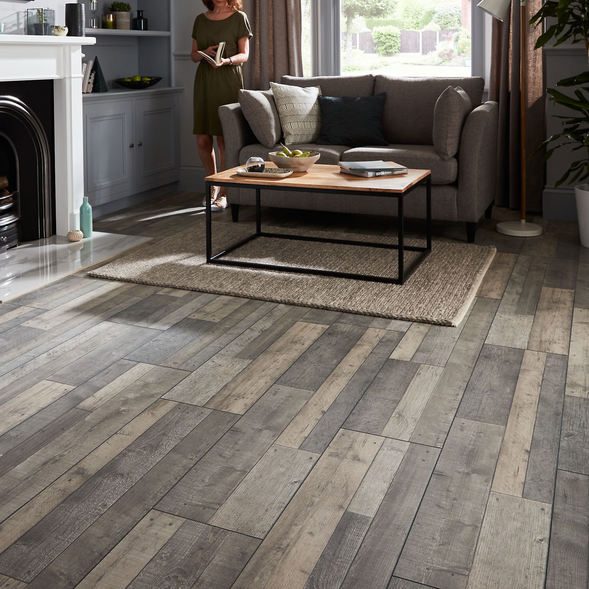 GoodHome Dunwich Grey wood Laminate Flooring, 2.18m² Pack of 6 - 6802